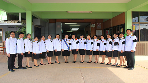 พิธีถวายดอกไม้จันทร์
