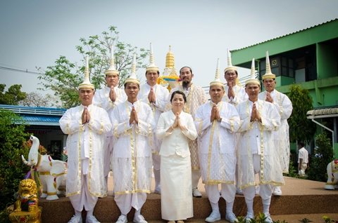 พิธีตั้งศาลพระพรหม ศาลเจ้าที่ และย้ายศาลพระภูมิ หน้าโรงพยาบาลเกษตรสมบูรณ์