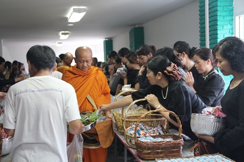 พิธีบำเพ็ญกุศล ครบรอบ 1 ปี วันสวรรคต เพื่อถวายเป็นพระราชกุศลแด่พระบาทสมเด็จพระปรมินทรมหาภูมิพลอดุลยเดช บรมนาถบพิตร