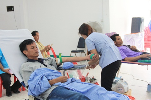 รับบริจาคโลหิต ดวงตา และอวัยวะ ประจำเดือนพฤศจิกายน 2560