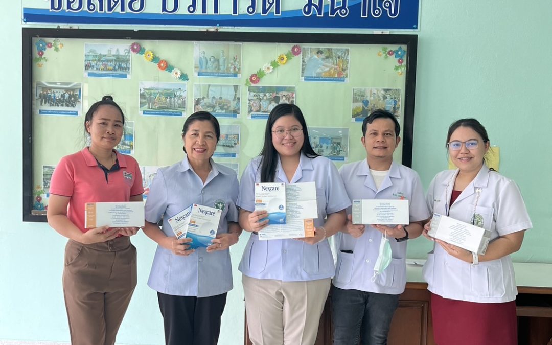 รับมอบวัสดุการแพทย์